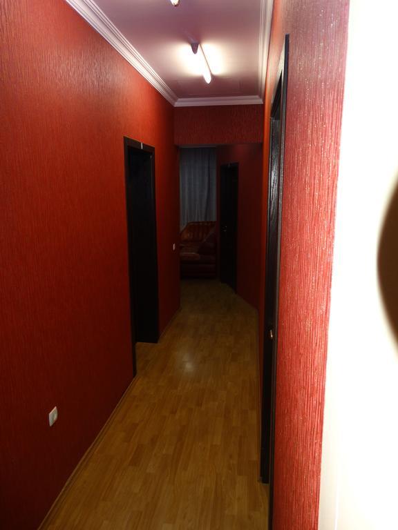 Hotel Sano Koutaïssi Extérieur photo