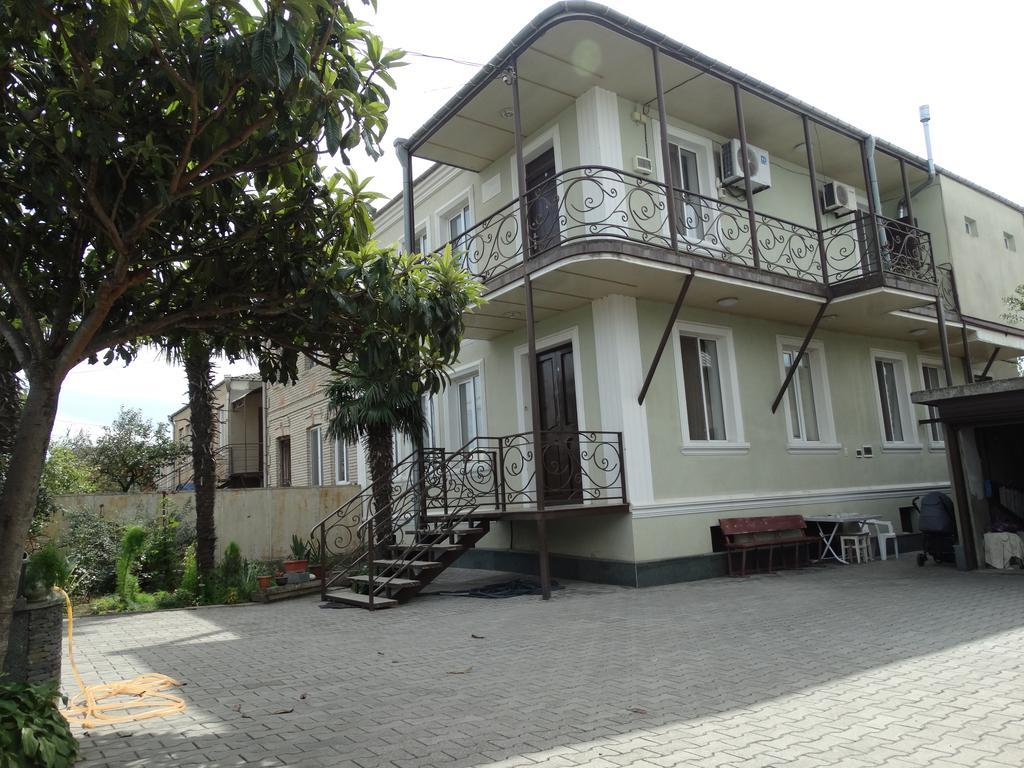 Hotel Sano Koutaïssi Extérieur photo