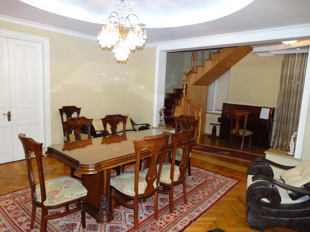 Hotel Sano Koutaïssi Extérieur photo