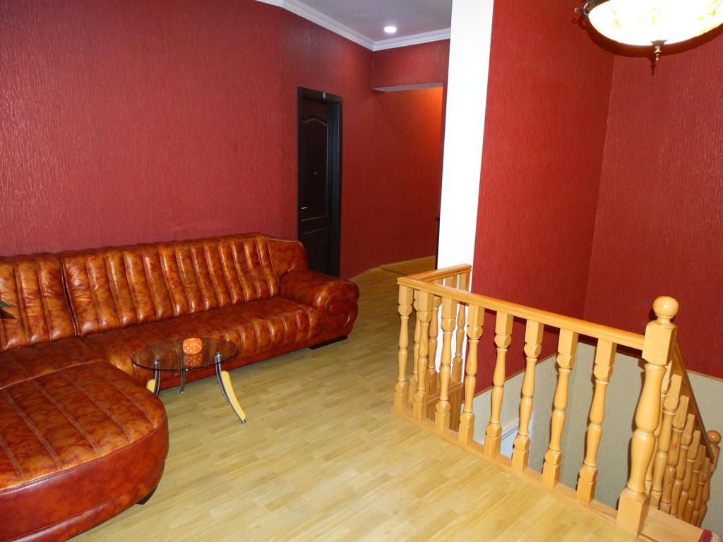 Hotel Sano Koutaïssi Extérieur photo